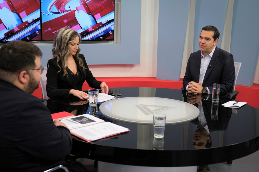 Ο Αλέξης Τσίπρας στην τηλεόραση ΔΕΛΤΑ της Αλεξ/πολης με τους Χριστίνα Κουματζίδου, Α. Τελόπουλο