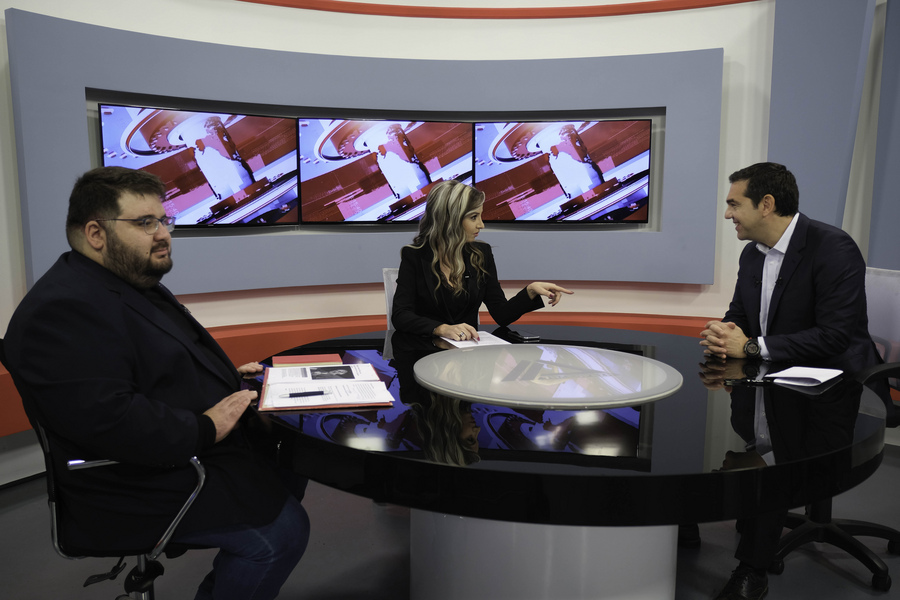 Ο Αλέξης Τσίπρας στην τηλεόραση ΔΕΛΤΑ της Αλεξ/πολης με τους Χριστίνα Κουματζίδου, Α. Τελόπουλο -