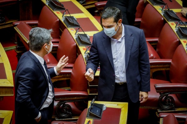 Απίστευτο τετ α τετ Τσίπρα-Λοβέρδου στη Βουλή -Έγραψε ότι ήθελε να τον δείρει