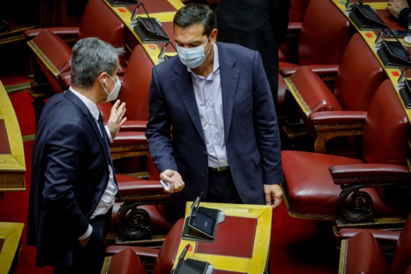 Απίστευτο τετ α τετ Τσίπρα-Λοβέρδου στη Βουλή -Έγραψε ότι ήθελε να τον δείρει