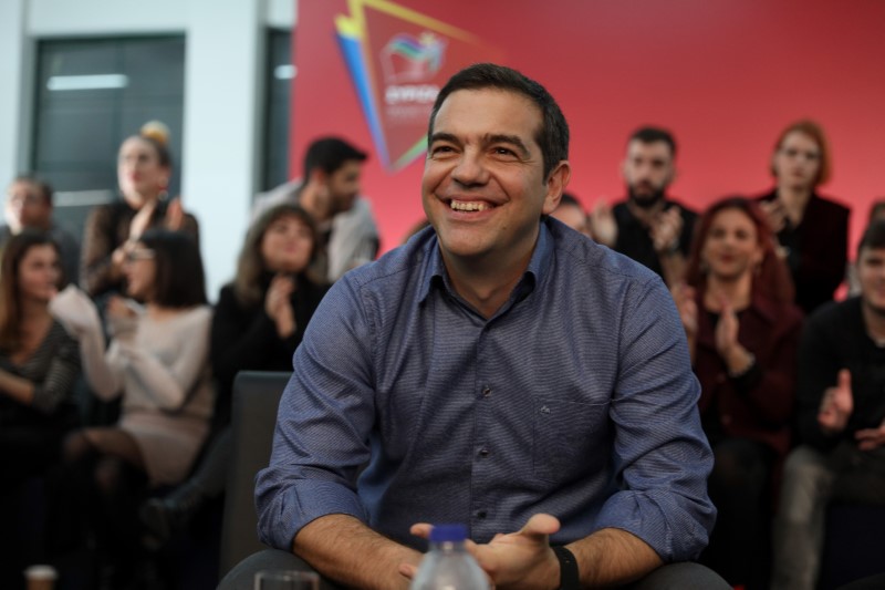 Ο Αλέξης Τσίπρας χαμογελαστός στην εκδήλωση του ΣΥΡΙΖΑ