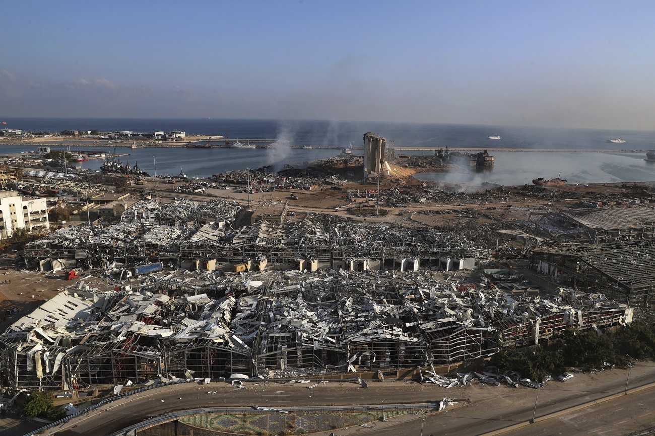 Κατεστραμμένα κτίρια στο λιμάνι Βηρυτού