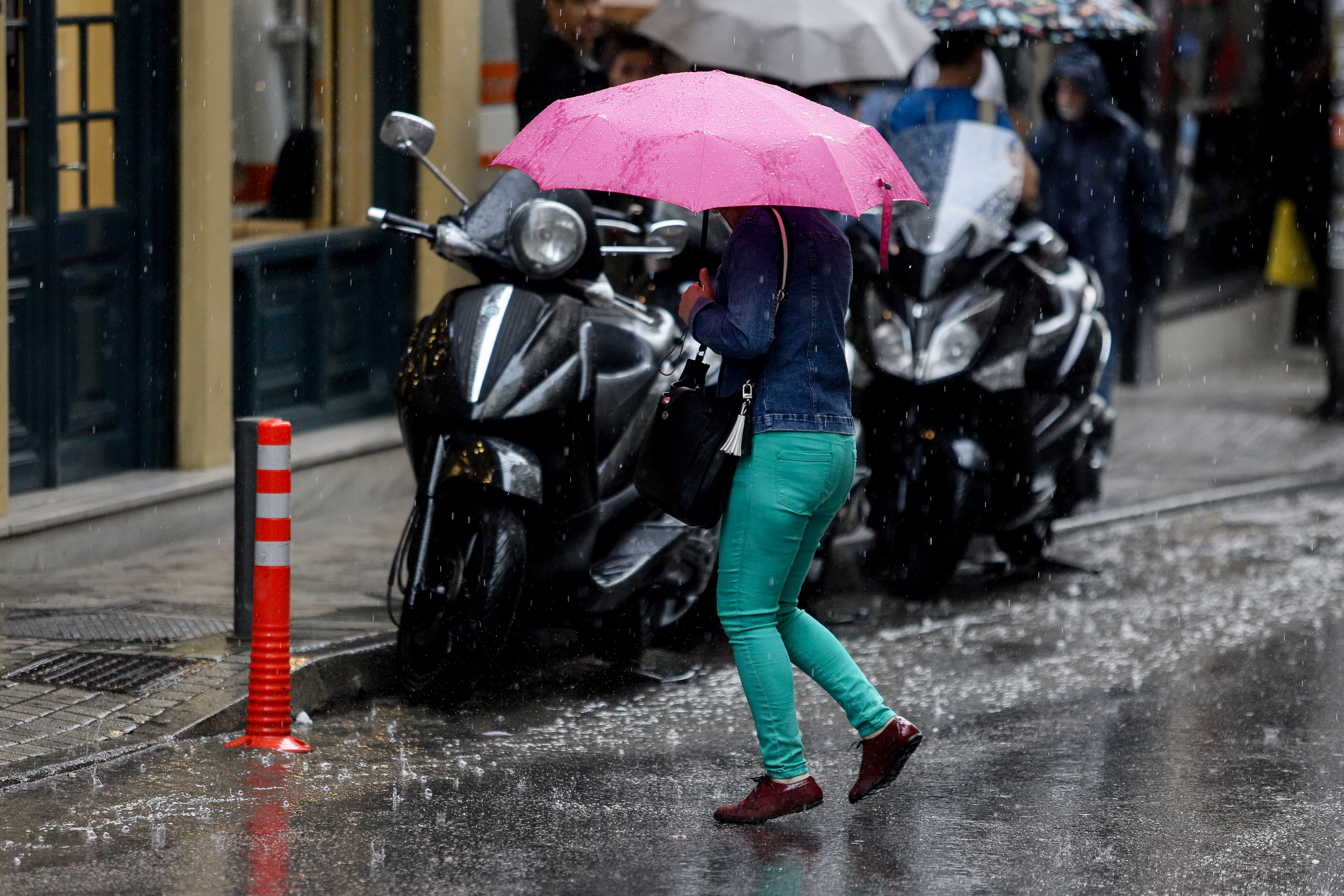 Χαλάζι στο κέντρο της Αθήνας