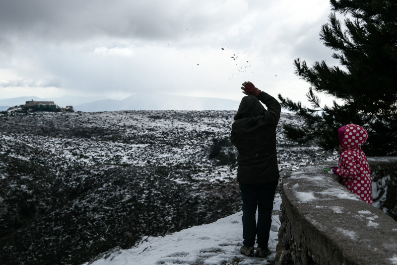 Με το χιόνι έπαιξαν μικροί και μεγάλοι