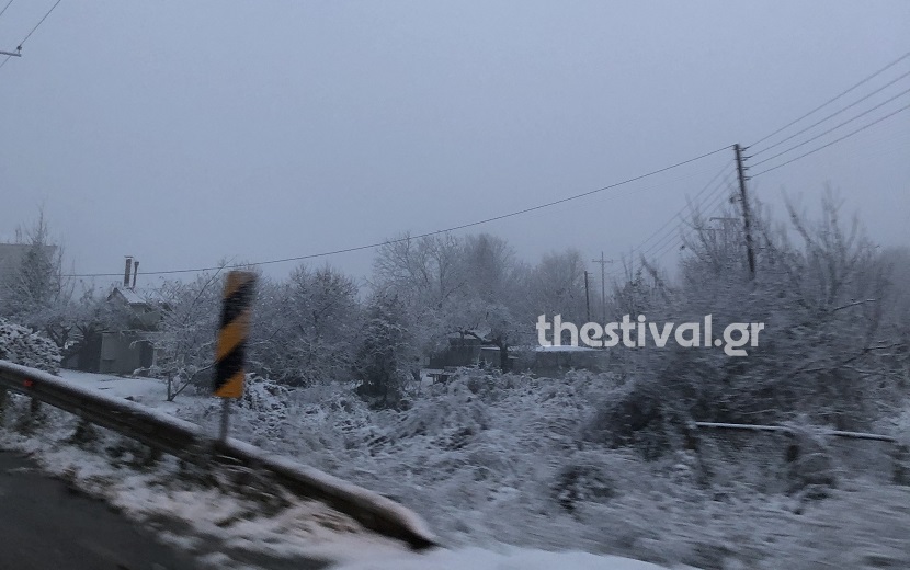 χιονι δρόμος