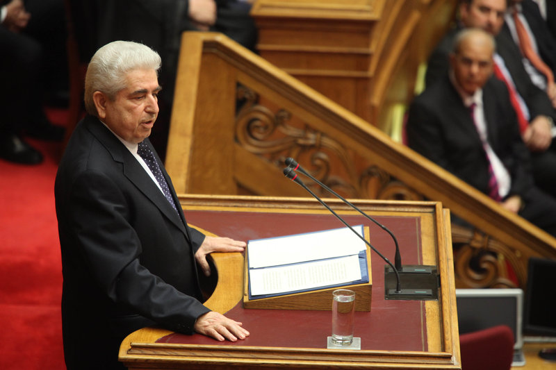 Ο Δημήτρης Χριστόφιας απευθύνει ομιλία στη Βουλή των Ελλήνων