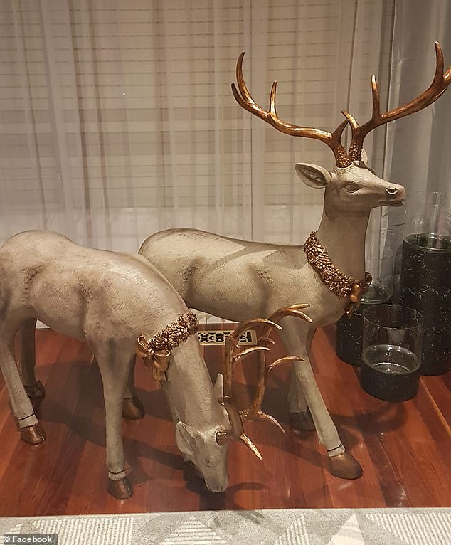 χρυσά αγάλματα ταράνδων