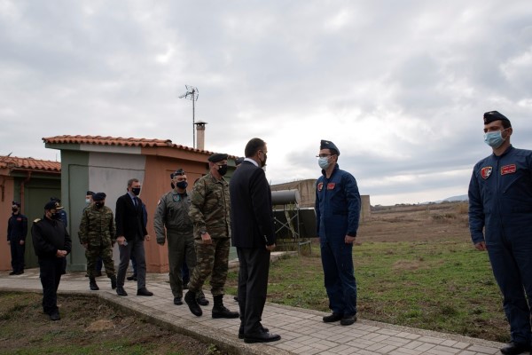 Σε μονάδες των Ενόπλων Δυνάμεων στη Λήμνο ο ΥΠΕΘΑ Ν. Παναγιωτόπουλος 14 Σε μονάδες των Ενόπλων Δυνάμεων στη Λήμνο ο ΥΠΕΘΑ Ν. Παναγιωτόπουλος