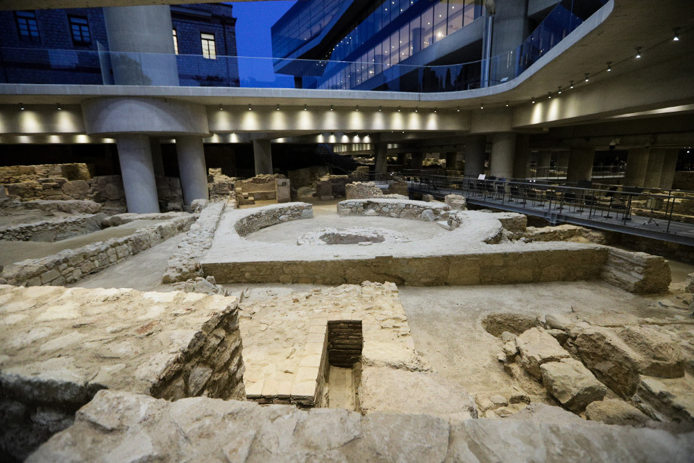 Την Παρασκευή η ανασκαφή θα είναι επισκέψιμη ως και τις 22.00 το βράδυ με το ίδιο εισιτήριο του Μουσείου της Ακρόπολης