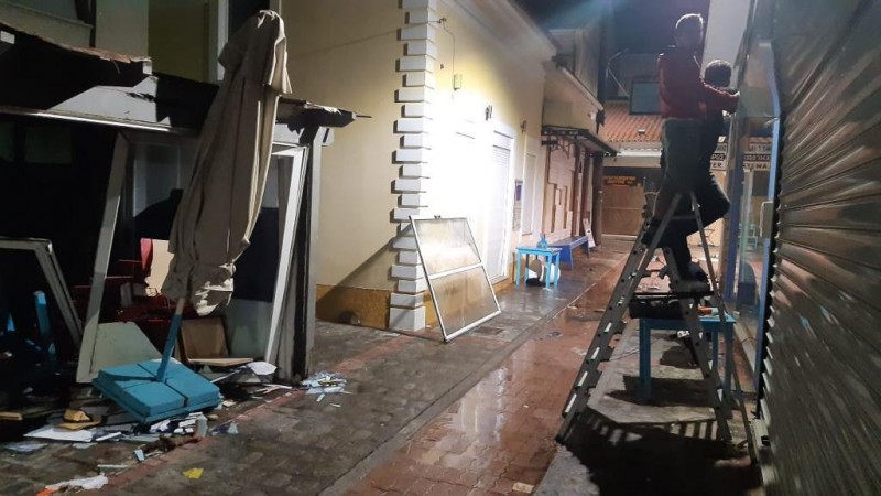 Εργασίες αποκατάστασης ζημιών στη Σάμο