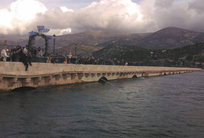 Με λαμπρότητα γιορτάστηκαν τα Θεοφάνεια σε όλη τη χώρα [εικόνες]  , φωτογραφία-9