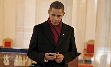 Τα αγαπημένα κινητά των μεγάλων ηγετών – Με ποιες συσκευές επικοινωνούν Ομπάμα Μέρκελ, Ολάντ  