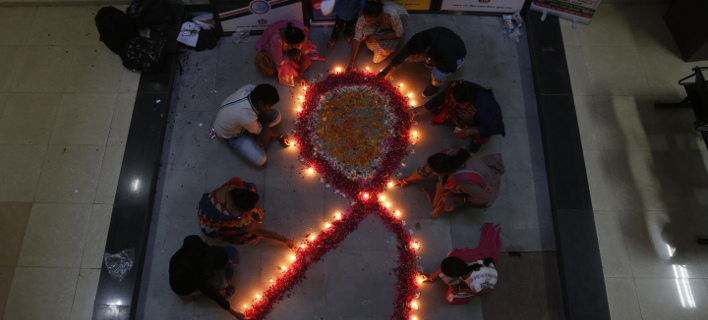 Εκδηλώσεις σε όλο τον κόσμο για την Παγκόσμια ημέρα κατά του AIDS/ Φωτογραφία: ΑP- Ajit Solanki