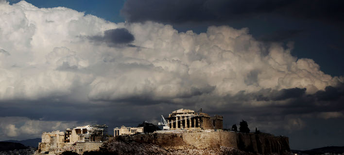 Î¤ÎµÏÎ¬ÏƒÏ„Î¹Î¿ Ï€ÏÏŒÎ²Î»Î·Î¼Î± Î³Î¹Î± Ï„Î·Î½ ÎµÎ»Î»Î·Î½Î¹ÎºÎ® Î¿Î¹ÎºÎ¿Î½Î¿Î¼Î¯Î± Ï„Î± ÎºÏŒÎºÎºÎ¹Î½Î± Î´Î¬Î½ÎµÎ¹Î± Ï„Ï‰Î½ Ï„ÏÎ±Ï€ÎµÎ¶ÏŽÎ½ (Î¦Ï‰Ï„Î¿Î³ÏÎ±Ï†Î¯Î±: Î‘Î¡/Petros Giannakouris)