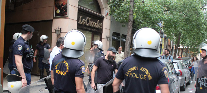 9 συλλήψεις υπαλλήλων σε υπηρεσία του Υπουργείου Μεταφορών για πλαστά διπλώματα οδήγησης
