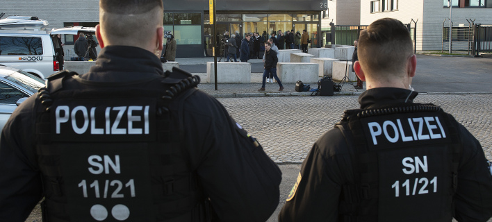 Σε 10 ÏÏ
λλήÏÎµÎ¹Ï ÏÏοÏÏÏηÏε η αÏÏÏ
νομία/ ΦÏÏογÏαÏία αÏÏείοÏ
: AP- Jens Meyer