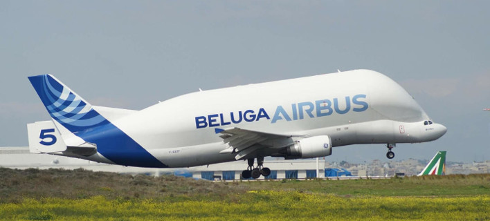 Η... φάλαινα των αιθέρων στο Ελευθέριος Βενιζέλος -Το εντυπωσιακό αεροσκάφος Beluga της Airbus [εικόνα]