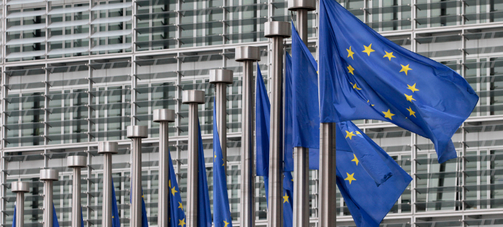 Î£Î·Î¼Î±Î¯ÎµÏ ÏÎ·Ï ÎΠανεμίζοÏ
ν ÎÎ¾Ï Î±ÏÏ Ïο κÏίÏιο ÏÎ·Ï ÎομιÏιÏν ÏÏÎ¹Ï ÎÏÏ
ξÎÎ»Î»ÎµÏ (ΦÏÏογÏαÏία: ÎΡ/Yves Logghe)