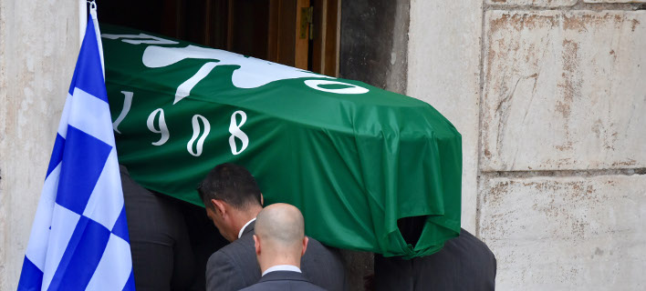 ΤÏ
λιγμÎνο με Ïη Ïημαία ÏοÏ
ΠαναθηναÏÎºÎ¿Ï Ïο ÏÎÏεÏÏο με Ïη ÏοÏÏ ÏοÏ
ÎανάÏη ÎιαννακÏÏοÏ
λοÏ
/ ΦÏÏογÏαÏία: NDP