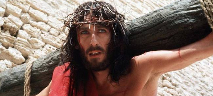 Πώς είναι σήμερα ο «Ιησούς από τη Ναζαρέτ» -Μόνο το διαπεραστικό βλέμμα είναι ίδιο [εικόνες]