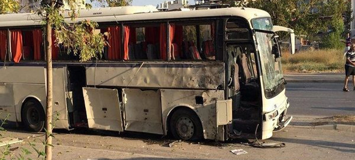Εκρηξη βόμβας στη Σμύρνη -8 τραυματίες από τουριστικό λεωφορείο [εικόνες & βίντεο]