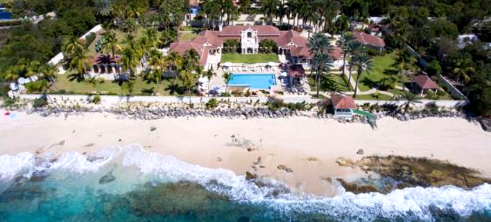 Ο κυκλώνας πέρασε και από την πολυτελή έπαυλη του Τραμπ στην Καραϊβική [εικόνες]