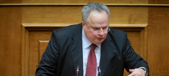 «Επεισόδιο» Κοτζιά- Ράπτη στη Βουλή -Γιατί εκνευρίστηκε ο πρώην ΥΠΕΞ