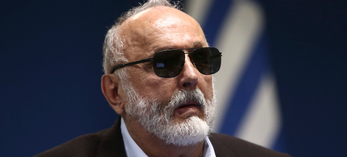 O Παναγιώτης Κουρουμπλής/ Φωτογραφία intime