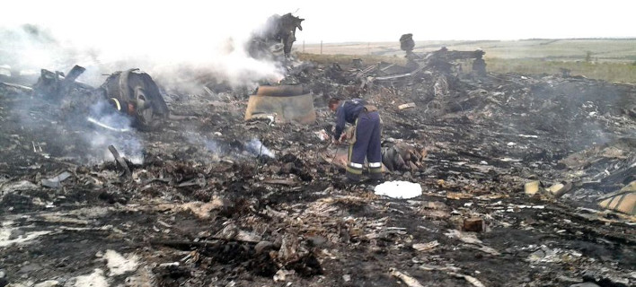 Ανατροπή για το Boeing της Malaysia: Η Ρωσία έδωσε φωτογραφία που δείχνει ουκρανικό μαχητικό να το καταρρίπτει [εικόνα & βίντεο]