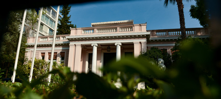 Μαξίμου: Πρωτοφανής, άδικη και ανόσια η επίθεση της ΝΔ κατά του Αρχιεπισκόπου