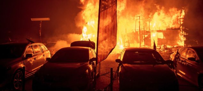 ΗΠΑ: Τουλάχιστον 9 οι νεκροί από την πυρκαγιά που κατακαίει τη βόρεια Καλιφόρνια  