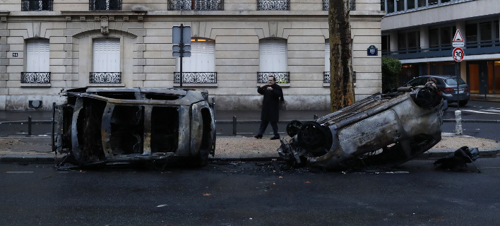 Εικόνες καταστροφής στο Παρίσι/ Φωτογραφία: AP- Thibault Camus