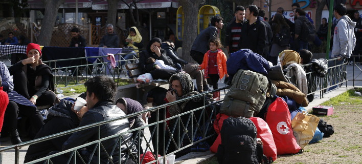 Μπλακ άουτ & στην Αθήνα με τους πρόσφυγες-Δεν φεύγουν πούλμαν για Ειδομένη