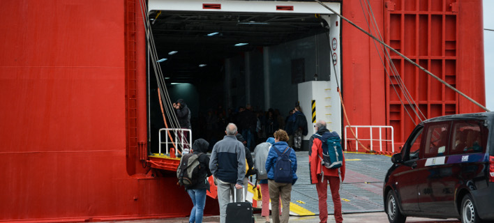 EÎ³ÎºÎ±Î¯Î½Î¹Î± Ï„Î·Ï‚ Î³ÏÎ±Î¼Î¼Î®Ï‚ Î¤ÏƒÎµÏƒÎ¼Î­-Î›Î±Ï…ÏÎ¯Î¿Ï… ÏƒÏ„Î¹Ï‚ 2 Î™Î¿Ï…Î½Î¯Î¿Ï… (Î¦Ï‰Ï„Î¿ Î±ÏÏ‡ÎµÎ¯Î¿Ï…: Eurokionissi) 