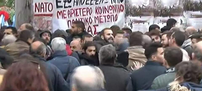 Προπηλάκισαν Σκουρλέτη, Ρήγα, Τόσκα, Δρίτσα και Φίλη στο Πολυτεχνείο