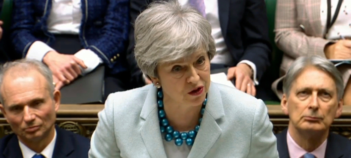 Μέι μετά την ήττα για το Brexit: Οι επιπτώσεις της απόφασης του Κοινοβουλίου είναι σοβαρές