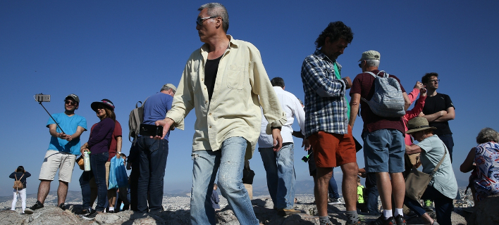 Î¤Î¿Ï…ÏÎ¯ÏƒÏ„ÎµÏ‚ ÏƒÏ„Î·Î½ Î‘ÎºÏÏŒÏ€Î¿Î»Î· / Î¦Ï‰Ï„Î¿Î³ÏÎ±Ï†Î¯Î±: George Vitsaras / SOOC