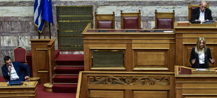Ο Αλέξης Τσίπρας και η Φώφη Γεννηματά στη Βουλή / Φωτογραφία: EUROKINISSI/ ΤΑΤΙΑΝΑ ΜΠΟΛΑΡΗ