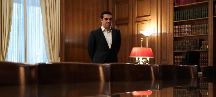 Οι δημοσκοπήσεις θηλιά στην κυβέρνηση -Πόλωση και παροχές δεν αλλάζουν το κλίμα