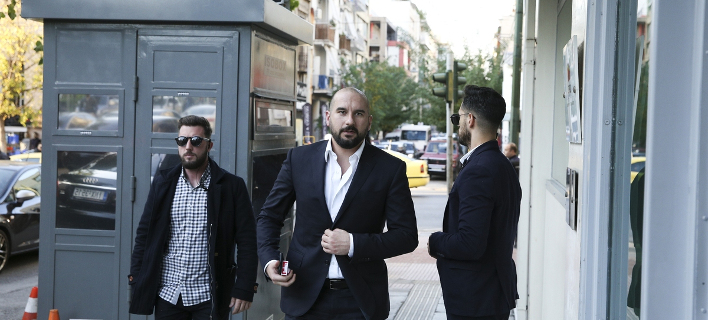 Τζανακόπουλος για το σκέτο «Μακεδονία»: Τυπικά έχουν ακόμα αυτό το δικαίωμα Πηγή: Τζανακόπουλος για το σκέτο «Μακεδονία»: Τυπικά έχουν ακόμα αυτό το δικαίωμα | iefimerida.gr
