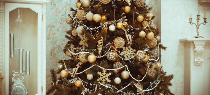 Ξεστόλισμα: Εξυπνοι τρόποι να αποθηκεύσετε το χριστουγεννιάτικο δέντρο, φωτάκια, στολίδια [εικόνες]