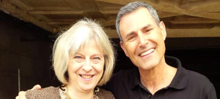 ÎιοÏÏι ÎκÎλεÏ- ΤεÏÎζα ÎÎι/ ΦÏÏογÏαÏία: facebook