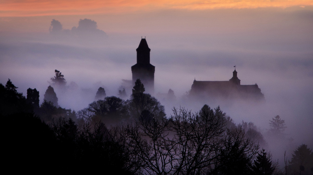 ÎγαλμÎνο αÏÏ ÏαÏαμÏθι λεÏ, ÏκεÏαÏμÎνο αÏÏ Ïην ομίÏλη, Ïο κάÏÏÏο ÏοÏ
ÎÏÏνμÏεÏγκ ÏÏη ΦÏανκÏοÏÏÏη -ΦÏÏογÏαÏία: AP Photo/Michael Probst