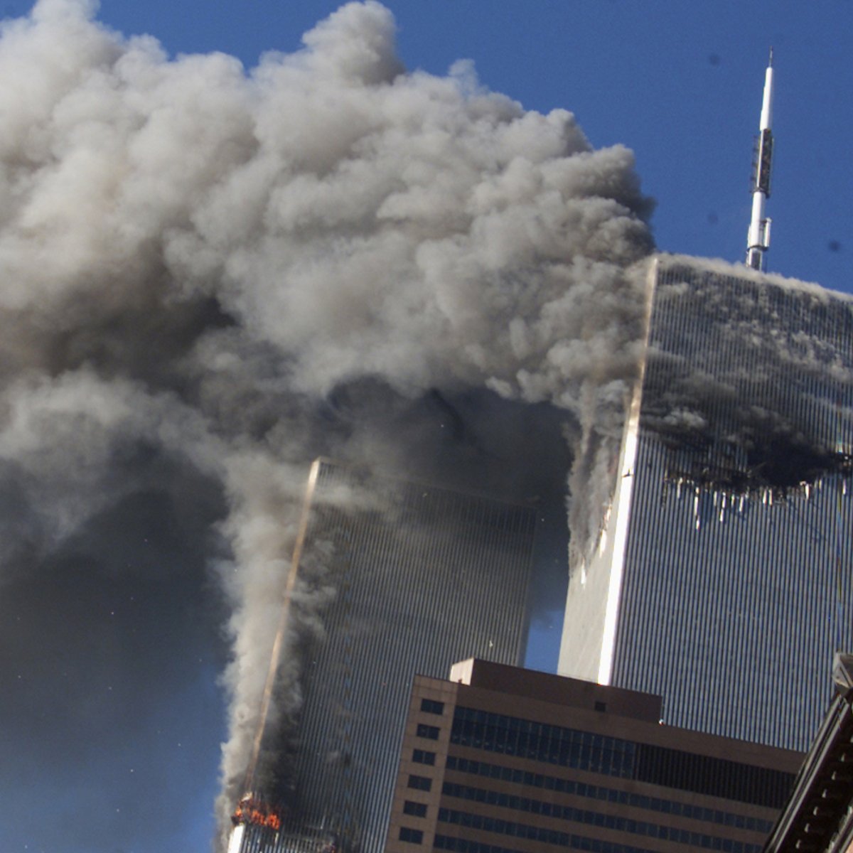 Θεωρίες συνωμοσίας για την 11η Σεπτεμβρίου -Ομάδα υποστηρίζει ότι οι  δίδυμοι πύργοι δεν κατέρρευσαν από την επίθεση - iefimerida.gr