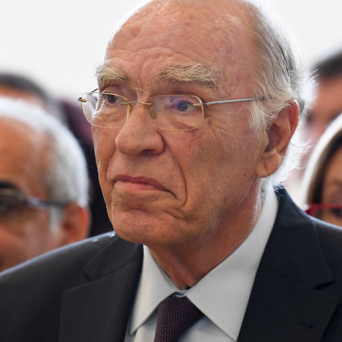 εξασθενημένο πρόσωπο