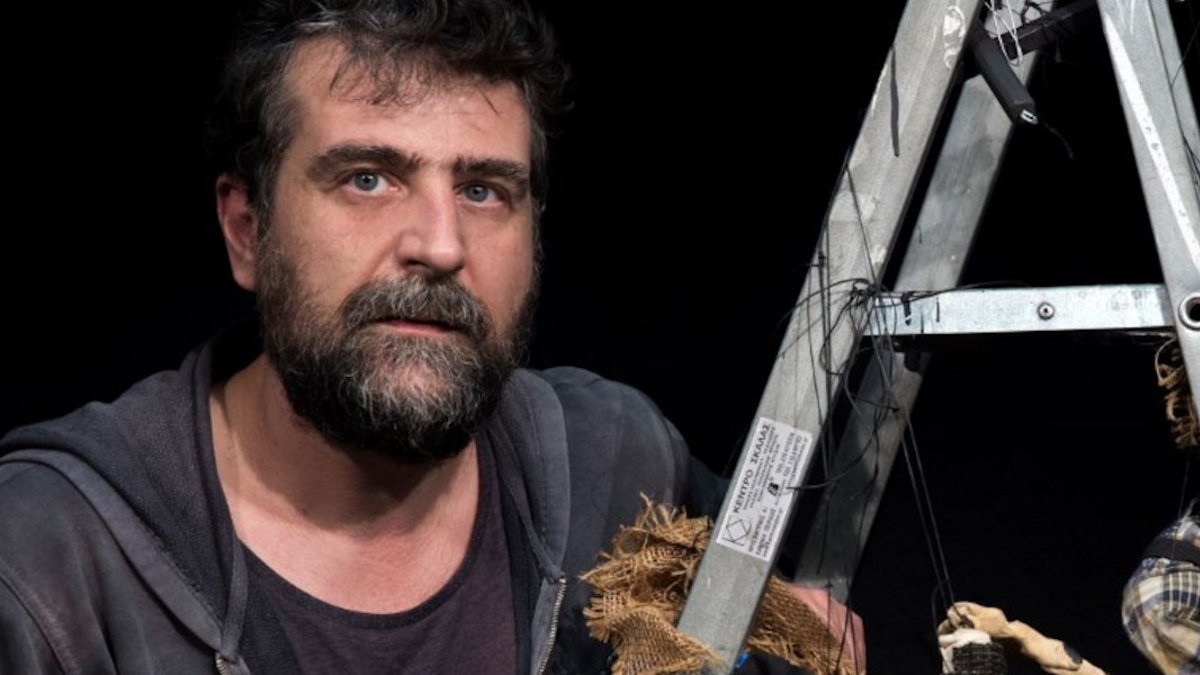 Αστέριος Πελτέκης: Ο ηθοποιός που μάς έκανε να δακρύσουμε στη διαφήμιση του Jumbo έχει πρεμιέρα - iefimerida.gr