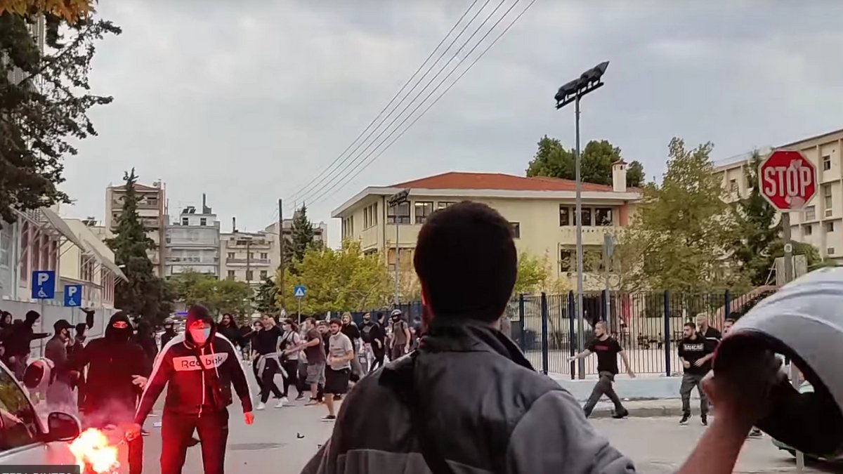 Μαρτυρία για τα επεισόδια στο ΕΠΑΛ Σταυρούπολης: Παιδιά του σχολείου  άρχισαν να μαχαιρώνουν και να χτυπούν κόσμο | ΕΛΛΑΔΑ | iefimerida.gr