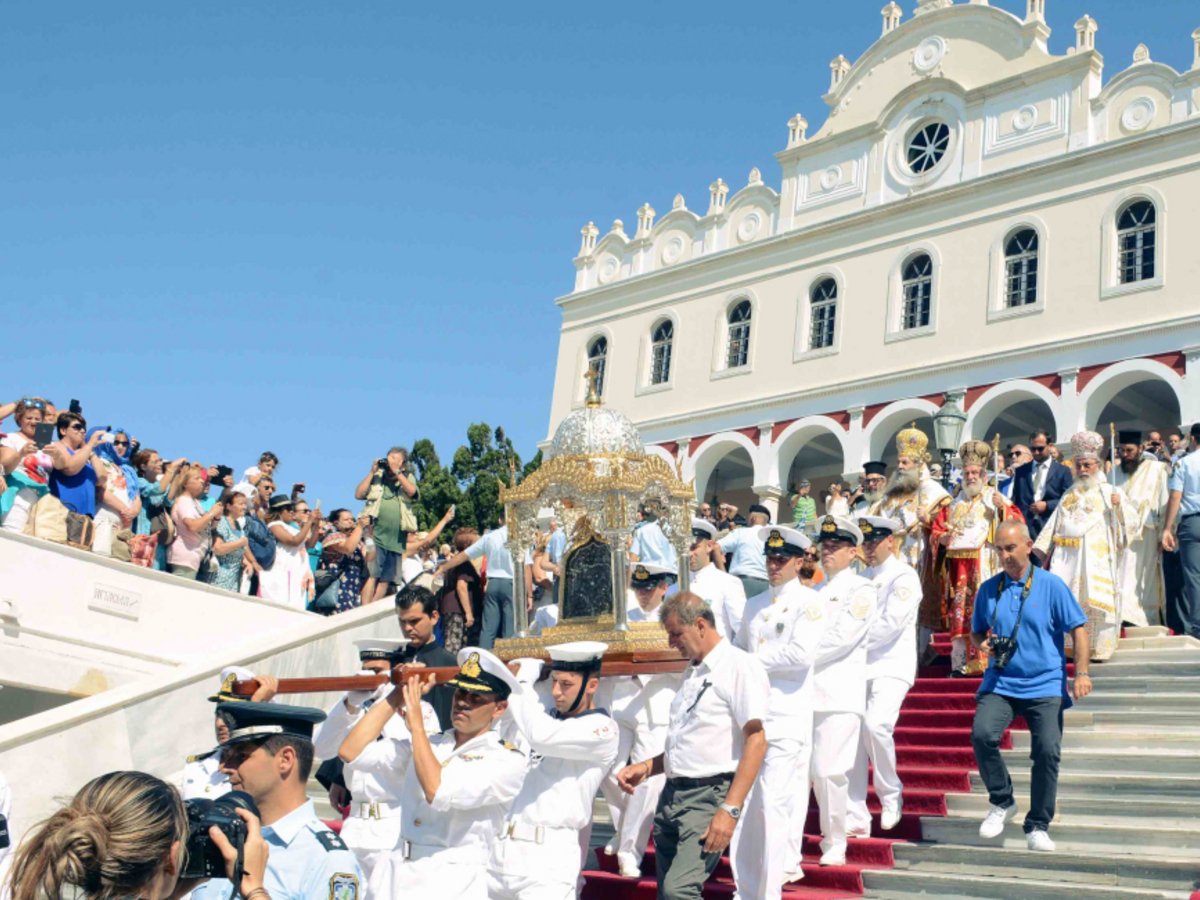 15 august: Vacanță grozavă pe insula Tinos