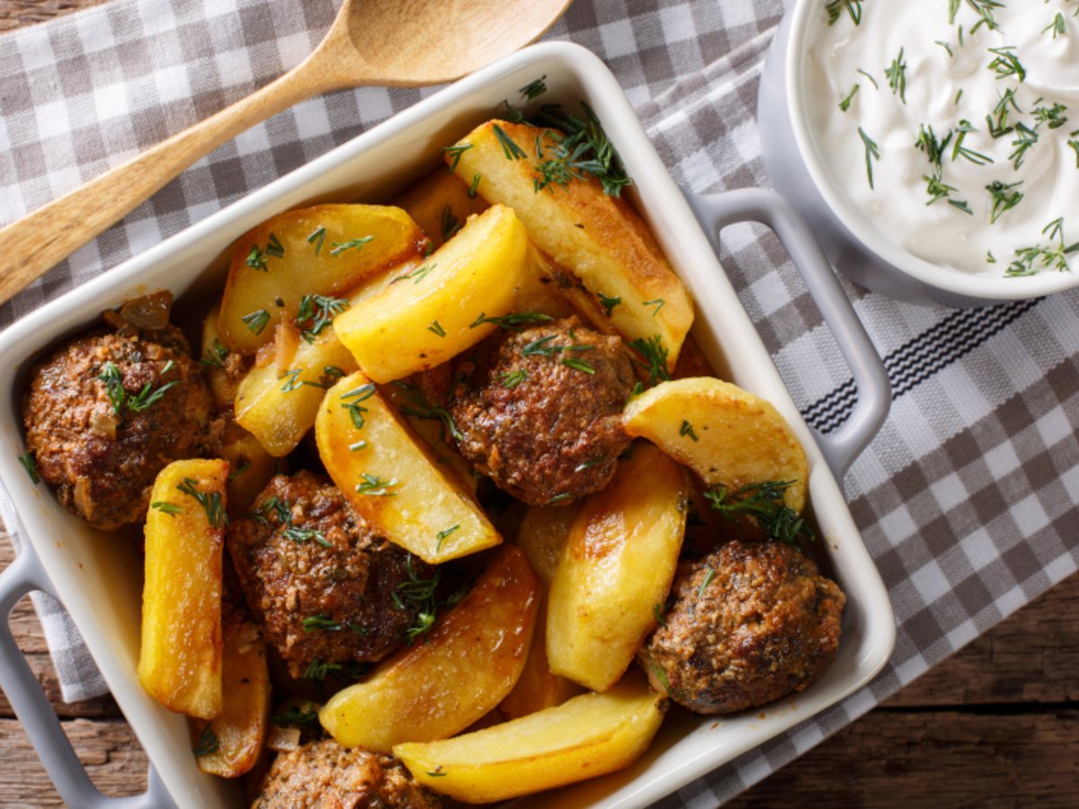 Картошка с мясом вид сверху