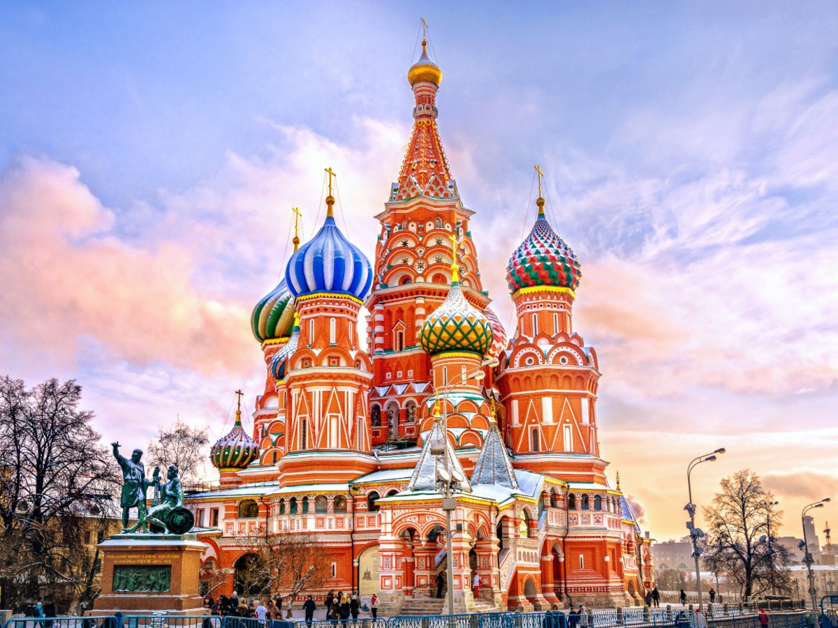 Ναός του Αγίου Βασιλείου: Η μυστηριώδης προέλευση του πολύχρωμου ορόσημου της Μόσχας [εικόνες] - iefimerida.gr
